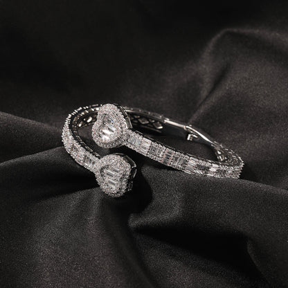 Amora | Crystal Heart Bangle
