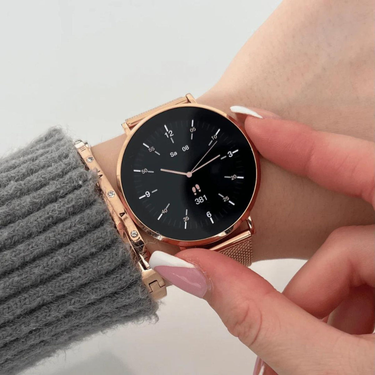 Aura Luxhers™ – Smart Elegance Watch